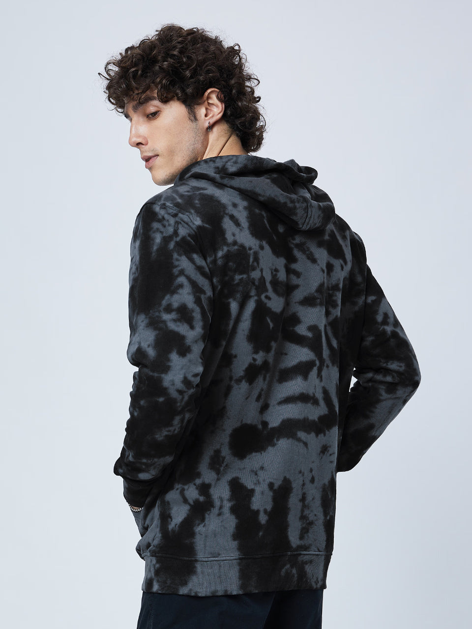 Tie Dye: Black Chase